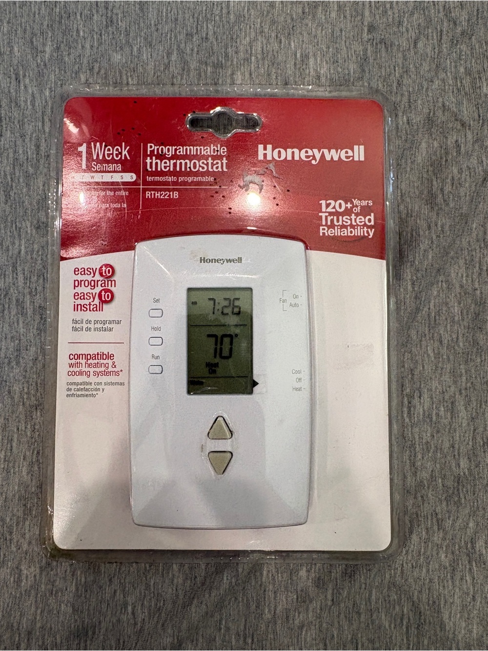 NEW IN BOX Honeywell RTH221B Vertical One Week Programmable Digital Thermostat